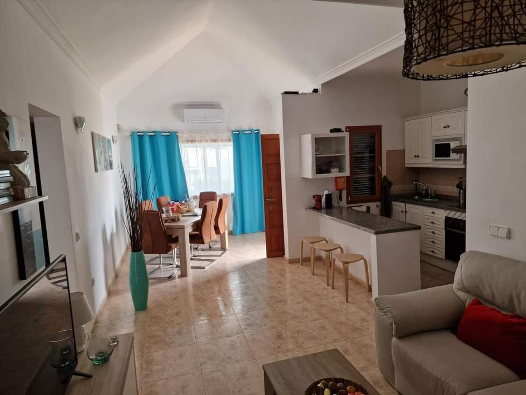Villa Juanita, Puerto Del Carmen, Lanzarote Tías Extérieur photo